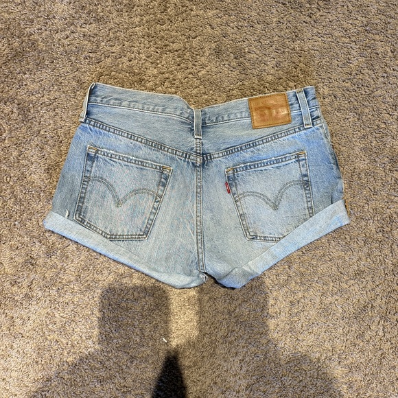 Levi shorts 27 - Picture 2 of 4